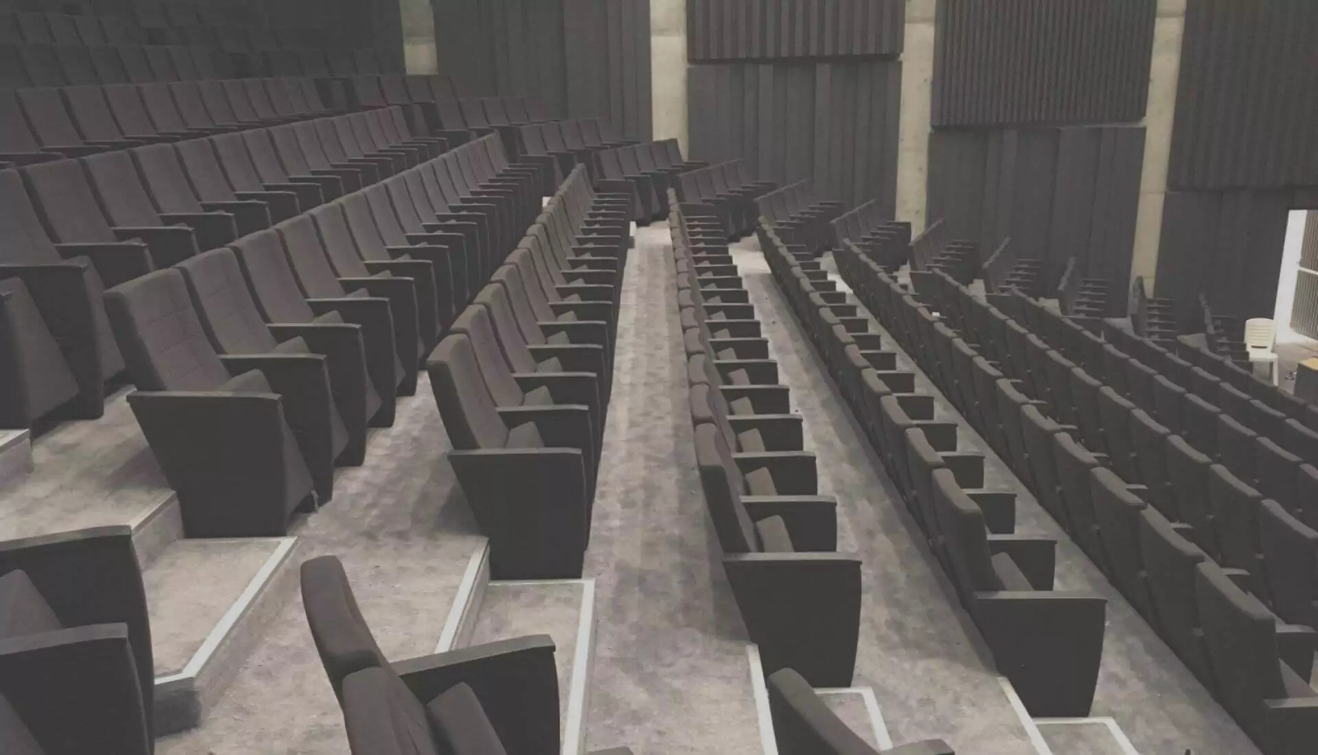 Designed for large-scale auditoriums, these foldable seats provide efficient space management without compromising on comfort. Image